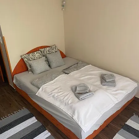 公寓 Dora Apartman
