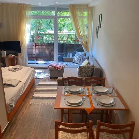 Dora Apartman